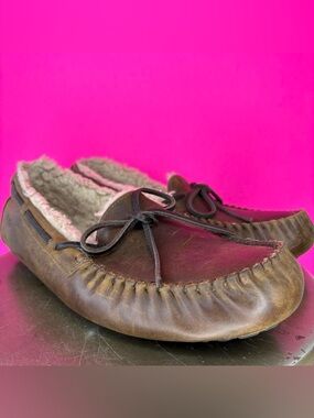 Ugg Olsen Brown Leather Moccasin Slipper US 9